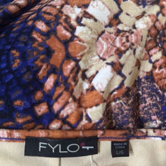 FYLO Side Tie Gathered Pattern Dress Size Large - Picture 13 of 15